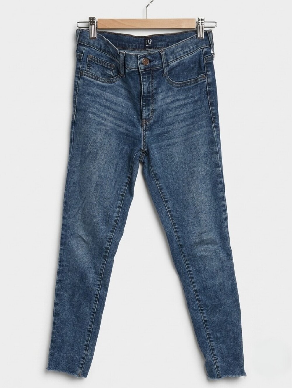 GAP "Everyone's Favorite Jegging" Jeans – Women Size 28